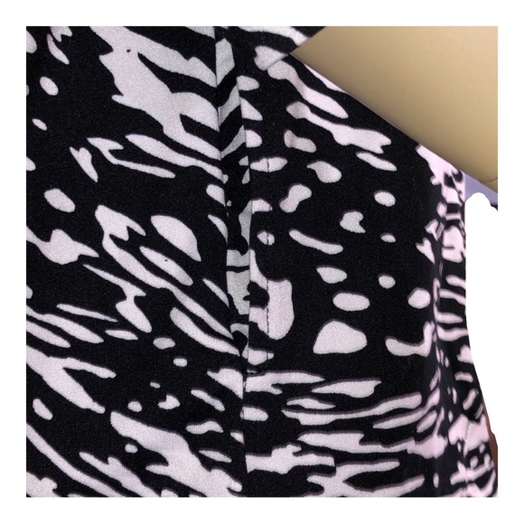 Comfort Code 3/4-Sleeve Cardigan and Tank Matching Set in Black / Animal Print ~ - Picture 4 of 4